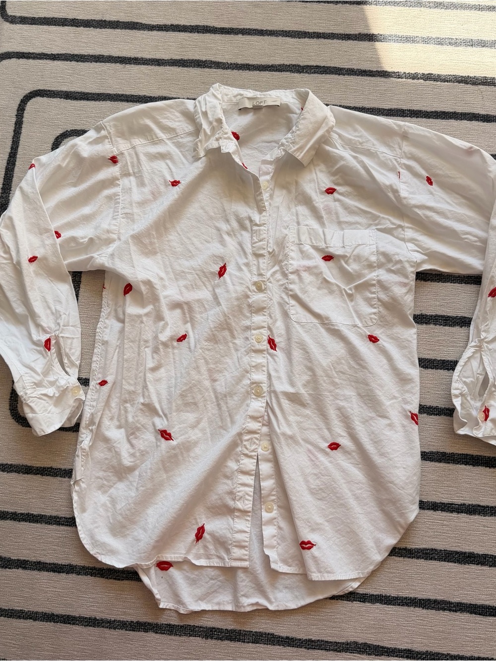 LOFT White Button-Down Shirt with Red Lip Print - Picture 2 of 6